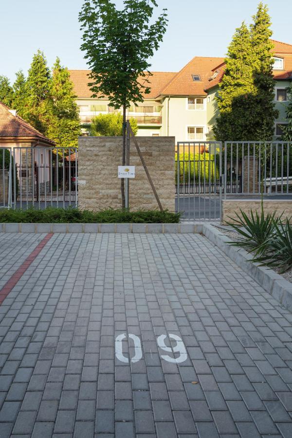 Spa Residence Carbona Great Time Apartman Heviz Exterior photo